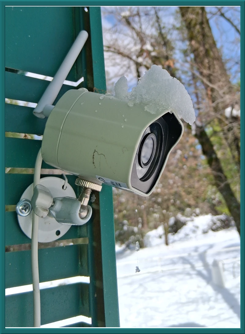 Zmodo camera mounted outside